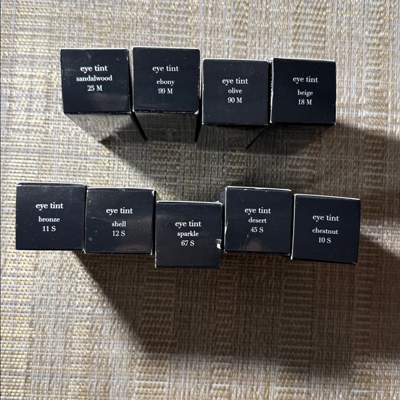 Giorgio Armani Eye Tint Matte and shimmer - Picture 3 of 3